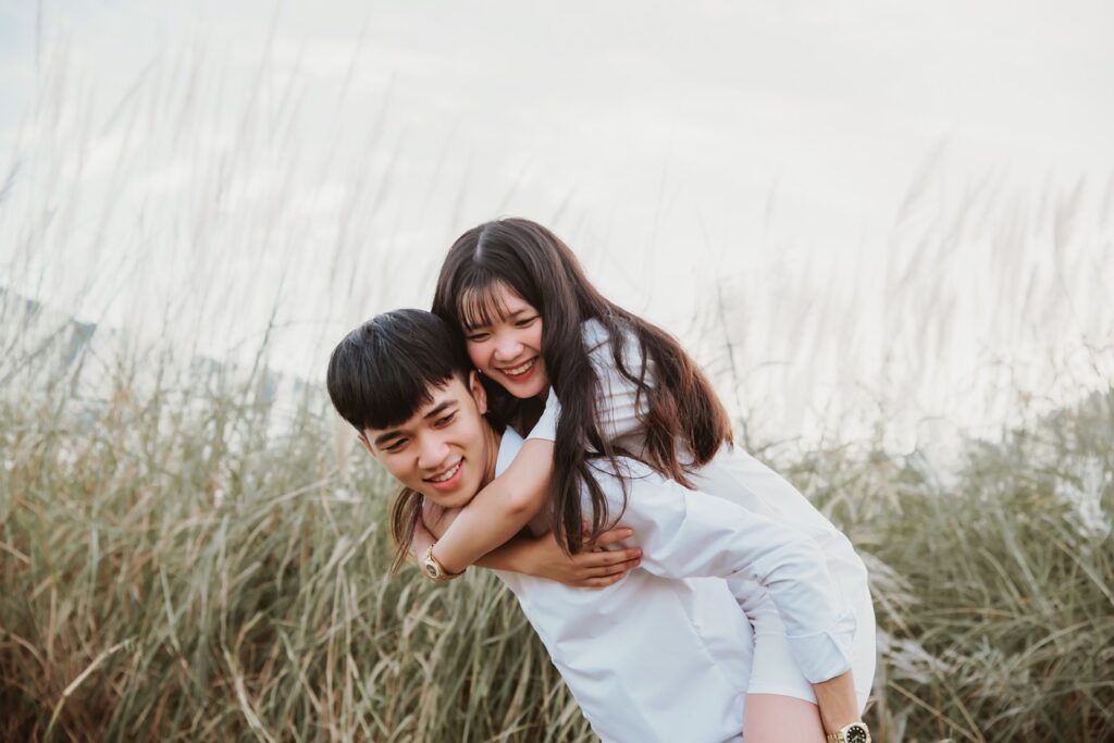 オリジナルのフレーズでパートナーを祝うために couple 5895728 1280