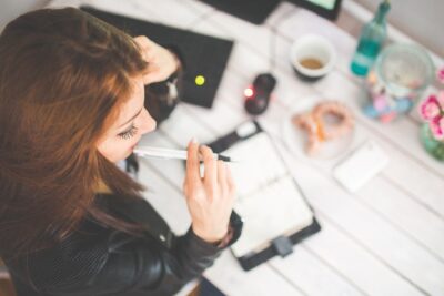 あなたのことを考えずにはいられない:深い感情を表現するフレーズ working 791849 1280